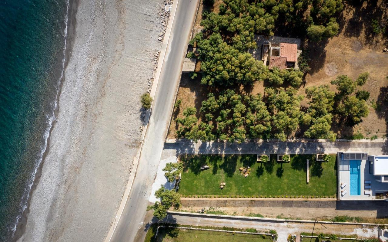 Artemis Seafront Villa, An Evanescence Sea Retreat, By Thinkvilla Ταυρωνίτης Εξωτερικό φωτογραφία