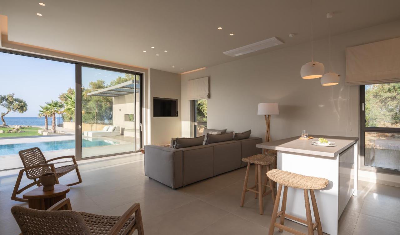 Artemis Seafront Villa, An Evanescence Sea Retreat, By Thinkvilla Ταυρωνίτης Εξωτερικό φωτογραφία
