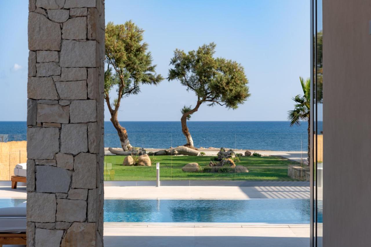 Artemis Seafront Villa, An Evanescence Sea Retreat, By Thinkvilla Ταυρωνίτης Εξωτερικό φωτογραφία