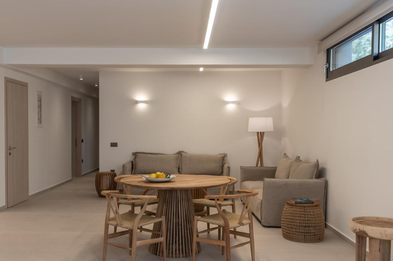 Artemis Seafront Villa, An Evanescence Sea Retreat, By Thinkvilla Ταυρωνίτης Εξωτερικό φωτογραφία