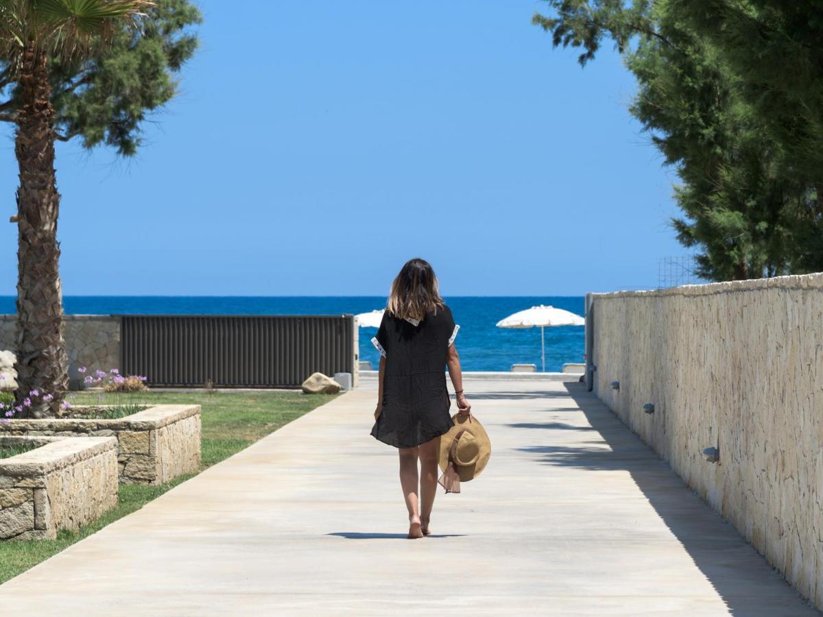 Artemis Seafront Villa, An Evanescence Sea Retreat, By Thinkvilla Ταυρωνίτης Εξωτερικό φωτογραφία