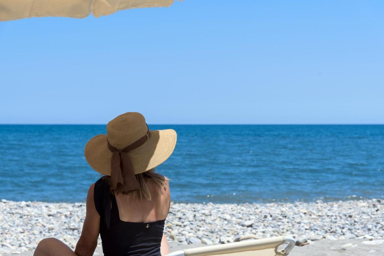 Artemis Seafront Villa, An Evanescence Sea Retreat, By Thinkvilla Ταυρωνίτης Εξωτερικό φωτογραφία
