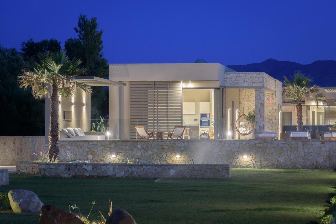 Artemis Seafront Villa, An Evanescence Sea Retreat, By Thinkvilla Ταυρωνίτης Εξωτερικό φωτογραφία
